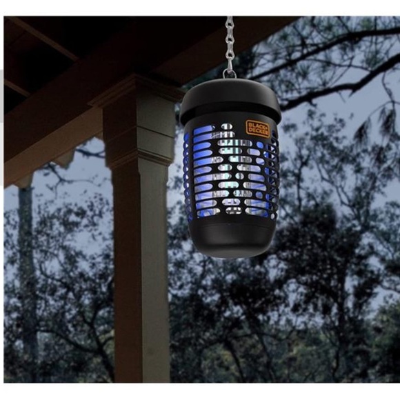 BLACK+DECKER Bug Zapper Electric Lantern with Insect Tray - Picture 4 of 7